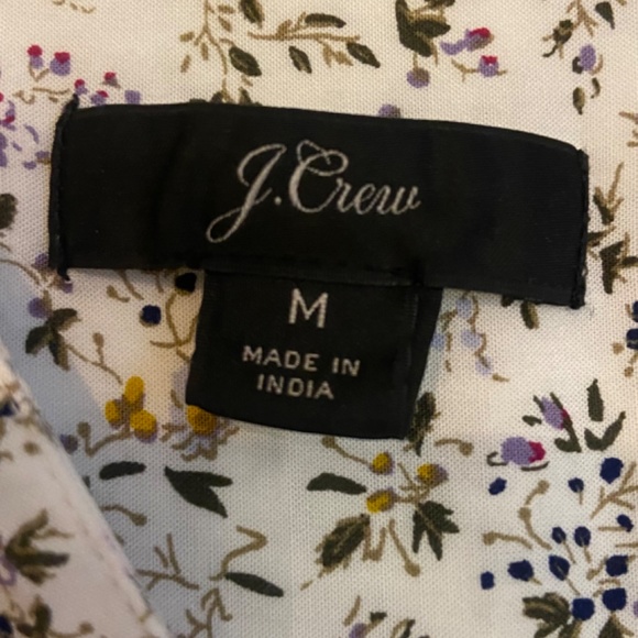 floral blouse. - Picture 2 of 3